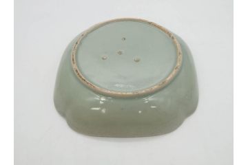 江戸期　古伊万里　青磁　金彩　蔦文　約18cm　6寸　金彩が上品なアクセントになる変形皿3枚セット(六寸、中皿、和食器、和皿)(R-077091)