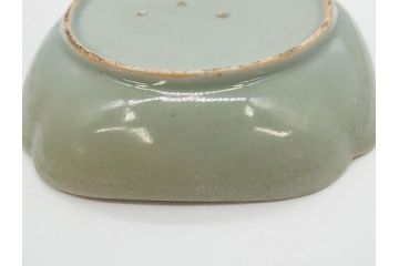江戸期　古伊万里　青磁　金彩　蔦文　約18cm　6寸　金彩が上品なアクセントになる変形皿3枚セット(六寸、中皿、和食器、和皿)(R-077091)
