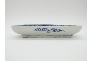 江戸期　古伊万里　染付　冨貴長春　約21cm　7.1寸　牡丹蛸唐草文　細やかで力強く描かれた文様が魅力的な長皿2枚セット(七寸一分、和食器、和皿)(R-077092)