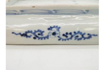 江戸期　古伊万里　染付　冨貴長春　約21cm　7.1寸　牡丹蛸唐草文　細やかで力強く描かれた文様が魅力的な長皿2枚セット(七寸一分、和食器、和皿)(R-077092)
