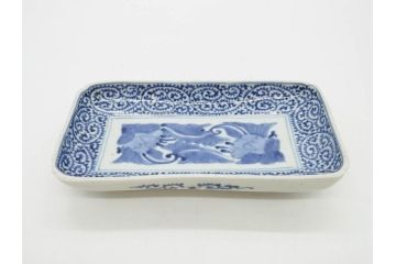 江戸期　古伊万里　染付　冨貴長春　約21cm　7.1寸　牡丹蛸唐草文　細やかで力強く描かれた文様が魅力的な長皿2枚セット(七寸一分、和食器、和皿)(R-077092)