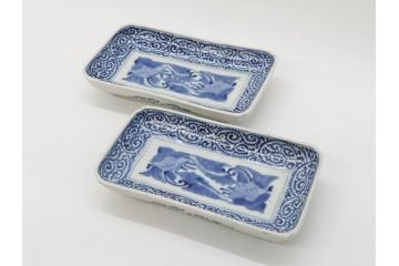 江戸期　古伊万里　染付　冨貴長春　約21cm　7.1寸　牡丹蛸唐草文　細やかで力強く描かれた文様が魅力的な長皿2枚セット(七寸一分、和食器、和皿)(R-077093)
