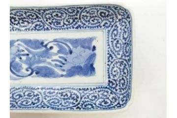 江戸期　古伊万里　染付　冨貴長春　約21cm　7.1寸　牡丹蛸唐草文　細やかで力強く描かれた文様が魅力的な長皿2枚セット(七寸一分、和食器、和皿)(R-077093)