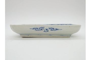 江戸期　古伊万里　染付　冨貴長春　約21cm　7.1寸　牡丹蛸唐草文　細やかで力強く描かれた文様が魅力的な長皿2枚セット(七寸一分、和食器、和皿)(R-077093)