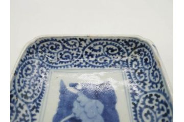 江戸期　古伊万里　染付　冨貴長春　約21cm　7寸　牡丹蛸唐草文　細やかで力強く描かれた文様が魅力的な長皿(七寸、和食器、和皿)(R-077094)