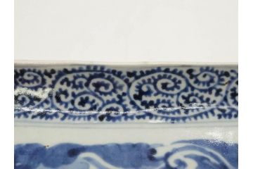 江戸期　古伊万里　染付　冨貴長春　約21cm　7寸　牡丹蛸唐草文　細やかで力強く描かれた文様が魅力的な長皿(七寸、和食器、和皿)(R-077094)