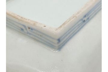 江戸期　古伊万里　染付　冨貴長春　約21cm　7寸　牡丹蛸唐草文　細やかで力強く描かれた文様が魅力的な長皿(七寸、和食器、和皿)(R-077095)