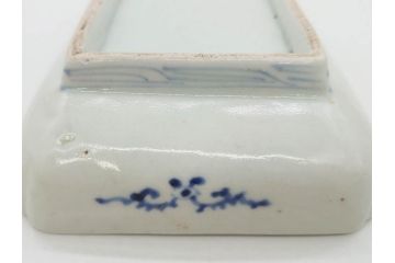 江戸期　古伊万里　染付　富貴長春　約21cm　7寸　牡丹蛸唐草文　細やかで力強く描かれた文様が魅力的な長皿(七寸、和食器、和皿)(R-077096)