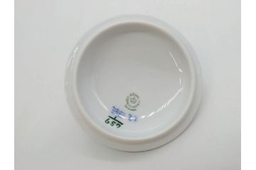 デンマーク　ROYAL COPENHAGEN(ロイヤルコペンハーゲン)　ブルーフルーテッド　プレイン・ハーフレース　エレガントなティータイムを演出するカップ&ソーサー3客・シュガーボウルセット(コーヒー、ティーカップ、シュガーポット、C&S、洋食器)(R-077097)