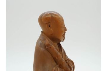 時代物　澎湖島　鄭利造　高さ22cm　木彫仙人像(台湾、中国、彫刻、置物、木製、古美術、共箱付き)(R-077098)