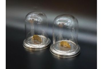 当時物　お洒落なディスプレイが叶うガラスドーム2点セット(昔のたばこ屋さん、タバコディスプレイ、ガラス瓶、陳列ケース、見本入れ、コレクションケース、グローブドマリエ、グローブ・ド・マリエ)(R-077101)