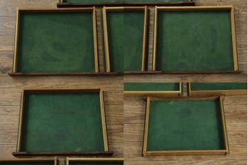 デンマークヴィンテージ　チーク材　スタイリッシュなデザインが目を惹くサイドボード　(R-077107)