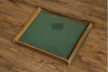 デンマークビンテージ　チーク材　スタイリッシュなデザインが目を惹くサイドボード(キャビネット、収納棚、戸棚、カップボード、北欧、ヴィンテージ)(R-077107)