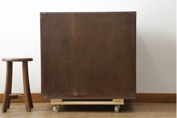 和製アンティーク　総欅(ケヤキ)材　小振りで上質な新潟帳場箪笥(時代箪笥、和タンス、収納箪笥、整理箪笥、引き出し)(R-077109)