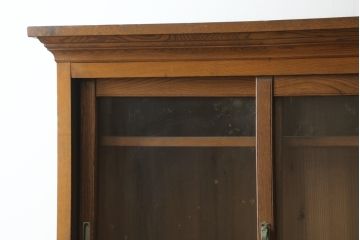 和製アンティーク　大正ロマン　栓材　素朴な佇まいが魅力的な二段重ね収納棚(ガラス戸棚、キャビネット、ガラスケース、食器棚、ブックケース、本箱)(R-077111)