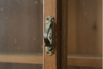 和製アンティーク　大正ロマン　栓材　素朴な佇まいが魅力的な二段重ね収納棚(ガラス戸棚、キャビネット、ガラスケース、食器棚、ブックケース、本箱)(R-077111)