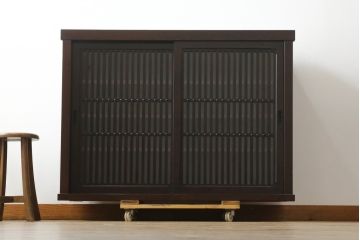 中古　美品　上質な和の空間を演出する水屋箪笥サイドボード(サイドキャビネット、収納棚、戸棚)(R-077115)