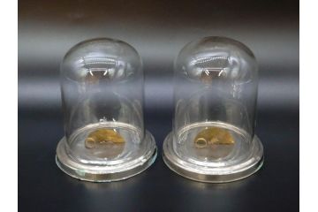 当時物　お洒落なディスプレイが叶うガラスドーム2点セット(昔のたばこ屋さん、タバコディスプレイ、ガラス瓶、陳列ケース、見本入れ、コレクションケース、グローブドマリエ、グローブ・ド・マリエ)(R-077119)