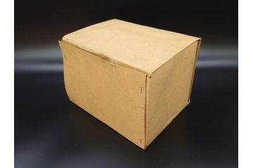 当時物　デットストック　犬張子印　古いガラスの哺乳瓶12本セット(ガラス製、犬張り子、祝犬、哺乳びん、ガラスビン、レトロガラス、ミルクびん、メモリ付き、計量容器)(R-077124)