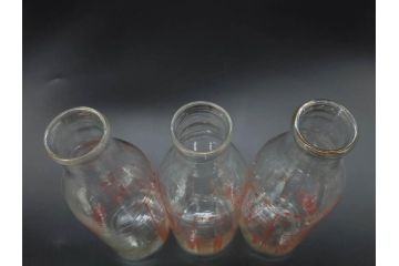 当時物　デットストック　犬張子印　古いガラスの哺乳瓶12本セット(ガラス製、犬張り子、祝犬、哺乳びん、ガラスビン、レトロガラス、ミルクびん、メモリ付き、計量容器)(R-077125)