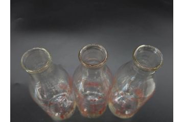 当時物　デットストック　犬張子印　古いガラスの哺乳瓶12本セット(ガラス製、犬張り子、祝犬、哺乳びん、ガラスビン、レトロガラス、ミルクびん、メモリ付き、計量容器)(R-077126)