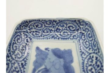 江戸期　古伊万里　染付　冨貴長春　約21cm　7寸　牡丹蛸唐草文　細やかで力強く描かれた文様が魅力的な長皿(七寸、和食器、和皿)(R-077133)
