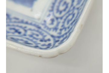 江戸期　古伊万里　染付　冨貴長春　約21cm　7寸　牡丹蛸唐草文　細やかで力強く描かれた文様が魅力的な長皿(七寸、和食器、和皿)(R-077133)
