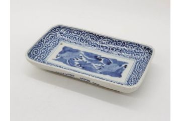 江戸期　古伊万里　染付　富貴長春　約21.5cm　7.1寸　牡丹蛸唐草文　細やかで力強く描かれた文様が魅力的な長皿(七寸一分、和食器、和皿)(R-077134)