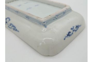江戸期　古伊万里　染付　富貴長春　約21.5cm　7.1寸　牡丹蛸唐草文　細やかで力強く描かれた文様が魅力的な長皿(七寸一分、和食器、和皿)(R-077134)