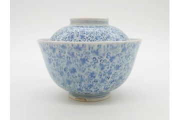 江戸期　古伊万里　微塵唐草文染付　松竹梅　約12cm　3.8寸　繊細な絵付けが見事な蓋付き茶碗3客セット(和食器、三寸八分)(R-077135)