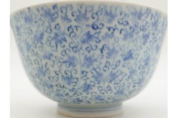 江戸期　古伊万里　微塵唐草文染付　松竹梅　約12cm　3.8寸　繊細な絵付けが見事な蓋付き茶碗3客セット(和食器、三寸八分)(R-077135)