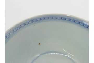 江戸期　古伊万里　微塵唐草文染付　松竹梅　約12cm　3.8寸　繊細な絵付けが見事な蓋付き茶碗3客セット(和食器、三寸八分)(R-077135)