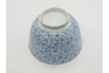 江戸期　古伊万里　微塵唐草文染付　松竹梅　約12cm　3.8寸　繊細な絵付けが見事な蓋付き茶碗3客セット(和食器、三寸八分)(R-077135)