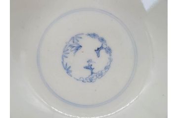 江戸期　古伊万里　微塵唐草文染付　松竹梅　約12cm　3.8寸　繊細な絵付けが見事な蓋付き茶碗3客セット(和食器、三寸八分)(R-077135)