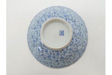 江戸期　古伊万里　微塵唐草文染付　松竹梅　約12cm　3.8寸　繊細な絵付けが見事な蓋付き茶碗3客セット(和食器、三寸八分)(R-077135)