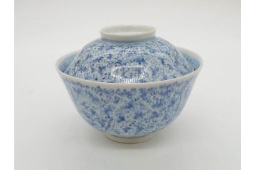 江戸期　古伊万里　微塵唐草文染付　松竹梅　約12cm　3.8寸　繊細な絵付けが見事な蓋付き茶碗3客セット(和食器、三寸八分)(R-077135)