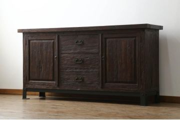 中古　美品　海外輸入家具　木の風合いが味わい深い総無垢材製のカウンターテーブル(サイドキャビネット、サイドボード、収納棚、戸棚、リビングボード、店舗什器)(R-077148)