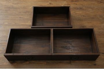 中古　美品　海外輸入家具　木の風合いが味わい深い総無垢材製のカウンターテーブル(サイドキャビネット、サイドボード、収納棚、戸棚、リビングボード、店舗什器)(R-077148)