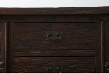 中古　美品　海外輸入家具　木の風合いが味わい深い総無垢材製のカウンターテーブル(サイドキャビネット、サイドボード、収納棚、戸棚、リビングボード、店舗什器)(R-077148)