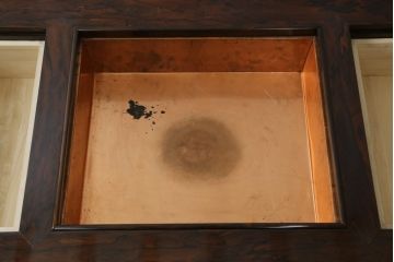 中古　最高級　シャム柿(ジリコテ)材　無垢材　特徴的な木目が目を引く、大振りな囲炉裏テーブル(長火鉢、関西火鉢、木製火鉢、座卓、ローテーブル、センターテーブル、リビングテーブル)(R-077159)