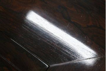 中古　最高級　シャム柿(ジリコテ)材　無垢材　特徴的な木目が目を引く、大振りな囲炉裏テーブル(長火鉢、関西火鉢、木製火鉢、座卓、ローテーブル、センターテーブル、リビングテーブル)(R-077159)
