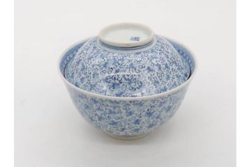 江戸期　古伊万里　微塵唐草文染付　松竹梅　約12cm　3.8寸　繊細な絵付けが見事な蓋付き茶碗3客セット(和食器、三寸八分)(R-077160)
