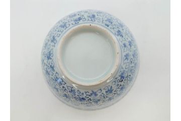 江戸期　古伊万里　微塵唐草文染付　松竹梅　約12cm　3.8寸　繊細な絵付けが見事な蓋付き茶碗3客セット(和食器、三寸八分)(R-077160)