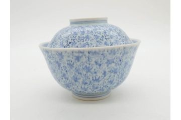江戸期　古伊万里　微塵唐草文染付　松竹梅　約12cm　3.8寸　繊細な絵付けが見事な蓋付き茶碗3客セット(和食器、三寸八分)(R-077160)