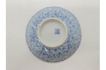 江戸期　古伊万里　微塵唐草文染付　松竹梅　約12cm　3.8寸　繊細な絵付けが見事な蓋付き茶碗3客セット(和食器、三寸八分)(R-077160)