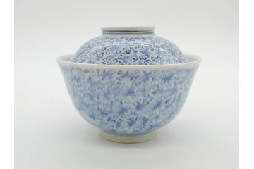 江戸期　古伊万里　微塵唐草文染付　松竹梅　約12cm　3.8寸　繊細な絵付けが見事な蓋付き茶碗3客セット(和食器、三寸八分)(R-077160)
