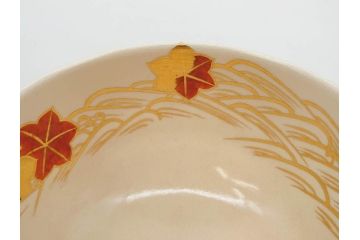 竜谷焼　宮川香雲　鵬雲斉書付　金彩色絵　約13cm　4.3寸　龍田川　紅葉の図が雅やかな茶碗(京焼、龍谷窯、和食器、抹茶碗、茶道具、茶器、共布、共箱付き、四寸三分)(R-077161)