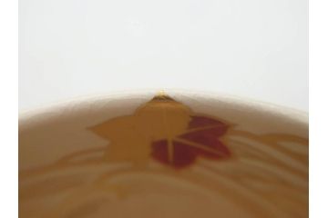 竜谷焼　宮川香雲　鵬雲斉書付　金彩色絵　約13cm　4.3寸　龍田川　紅葉の図が雅やかな茶碗(京焼、龍谷窯、和食器、抹茶碗、茶道具、茶器、共布、共箱付き、四寸三分)(R-077161)