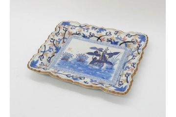 江戸期　古伊万里　上手物　金彩　染付　雷紋菖蒲水草文　約28cm　9.2寸　変形皿(九寸二分、和食器、和皿)(R-077173)