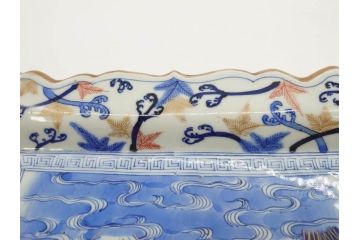 江戸期　古伊万里　上手物　金彩　染付　雷紋菖蒲水草文　約28cm　9.2寸　変形皿(九寸二分、和食器、和皿)(R-077173)